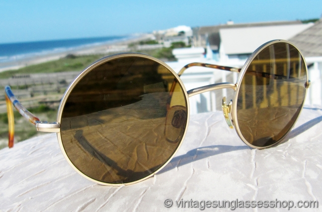 Giorgio Armani Sunglasses Vintage Ladies Brown Logo Eagle Gold Mod f585 
