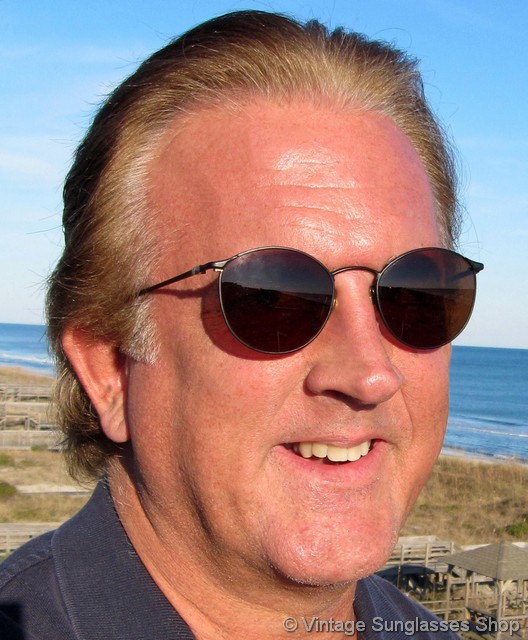 Giorgio Armani 132 748 Sunglasses display picture 2