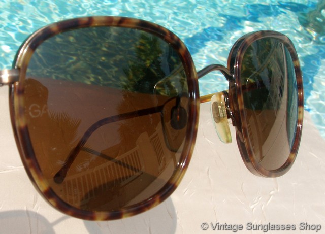Giorgio Armani 649 944 Tortoise Shell Sunglasses display picture 1