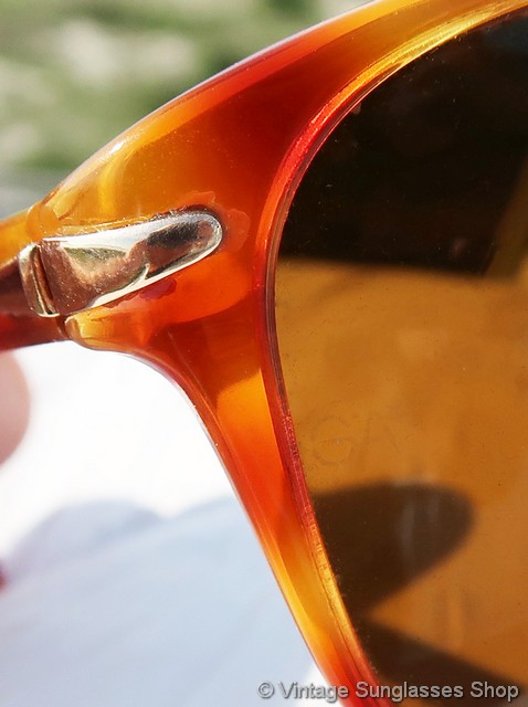 Giorgio Armani 810 062 Sunglasses display picture 2