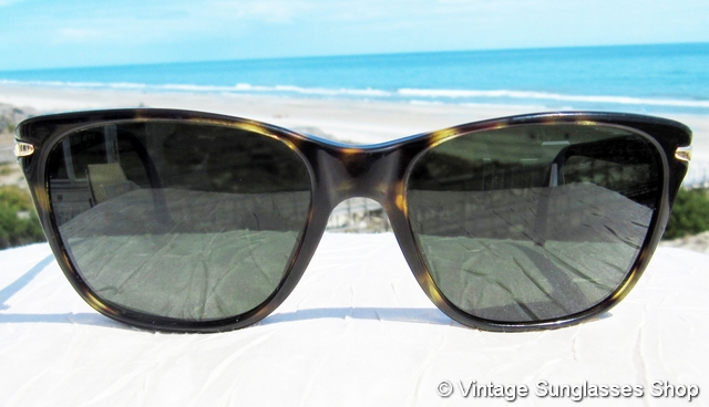 Giorgio Armani 810 063 Sunglasses