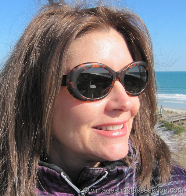 Giorgio Armani 940 229 Tortoise Shell Sunglasses display picture 3