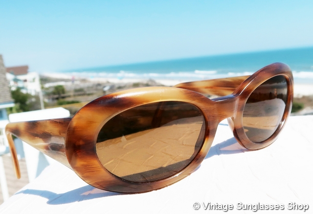 Giorgio Armani 943 188 Light Tortoise Shell Sunglasses