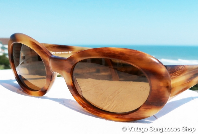 Giorgio Armani 943 188 Light Tortoise Shell Sunglasses display picture 1
