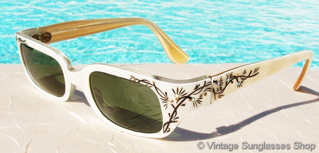 BH France 1950s White Rhinestone Sunglasses display picture 3