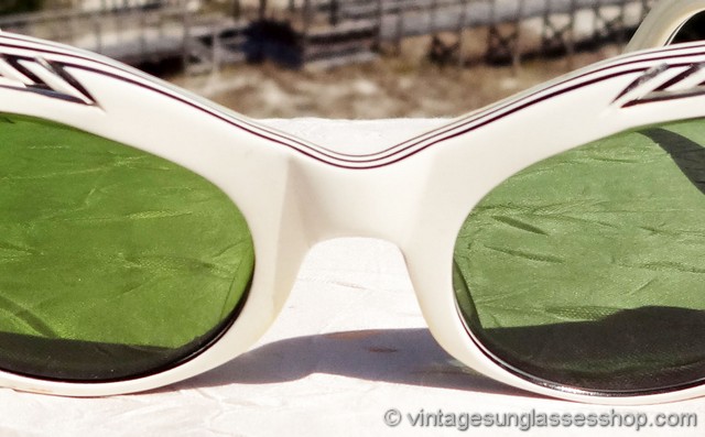 French Black and White Cat Eye Sunglasses display picture 1
