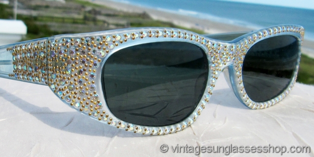 French Cat Eye Light Blue Rhinestone Sunglasses display picture 1