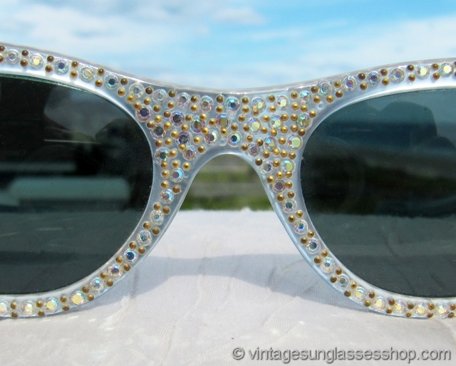 French Cat Eye Light Blue Rhinestone Sunglasses display picture 3