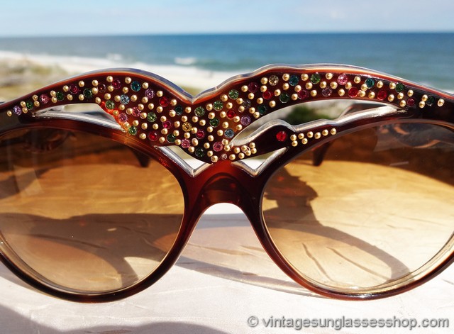 thumbnail interactive-video image 1 of SPEXX Vintage Cat Eye Sunglasses With Swarovski Crystals – Tortoise Frame, Brown Gradient Lens, 100% UV400 1 of 3