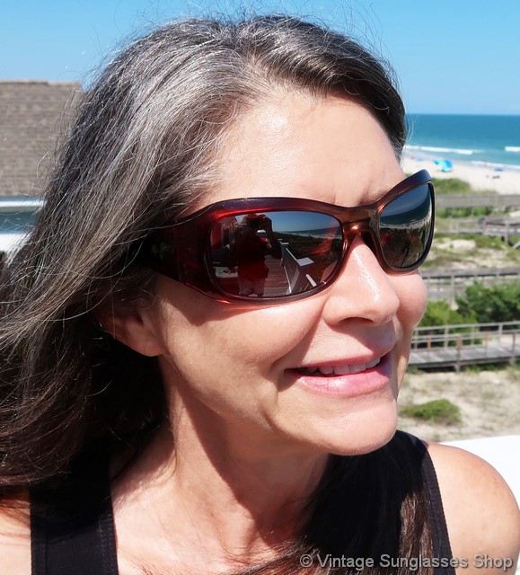 Maui Jim MJ-134 07 Hibiscus Sunglasses display picture 3