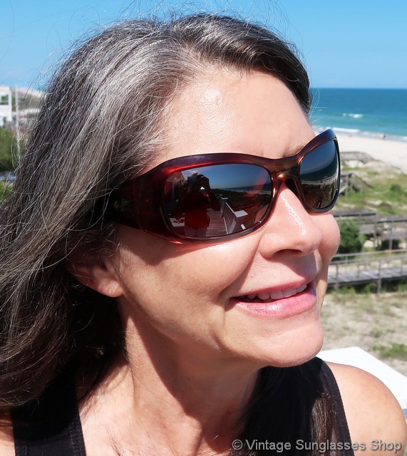 Maui Jim MJ-134 07 Hibiscus Sunglasses display picture 2