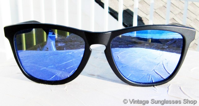 Oakley Frogskins Matte Black Violet 