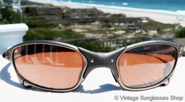 Oakley Juliet TiO2 Titanium VR28 Sunglasses