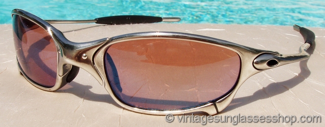 Vintage Oakley Sunglasses For Men and Women