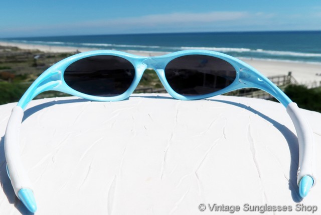 Oakley Minute Light Blue Black Iridium Sunglasses display picture 1