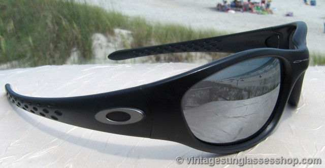 oakley wrap sunglasses
