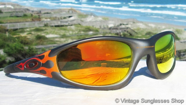 Descubrir 78+ imagen oakley straight jacket flames