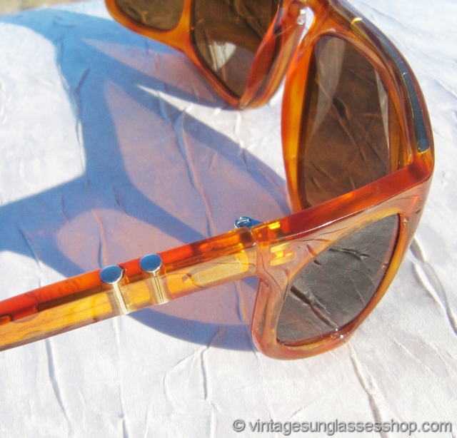 Persol 002 Tortoise Shell Sunglasses display picture 1
