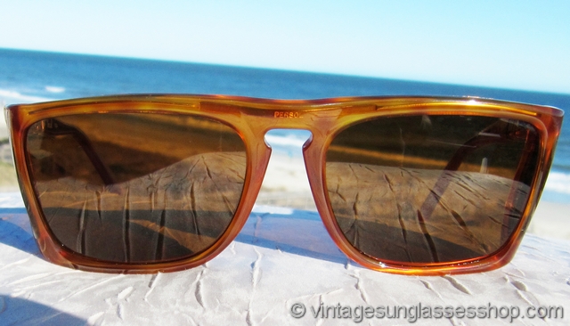 Persol 002 Tortoise Shell Sunglasses display picture 2