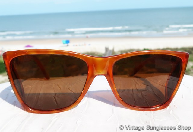 Persol 009 Orange Tortoise Shell Sunglasses display picture 1