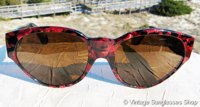 Persol 825 Red Tortoise Shell Sunglasses display picture 3