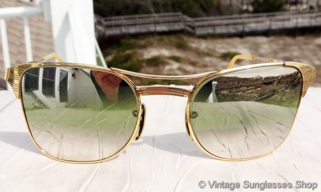 gradient mirror sunglasses