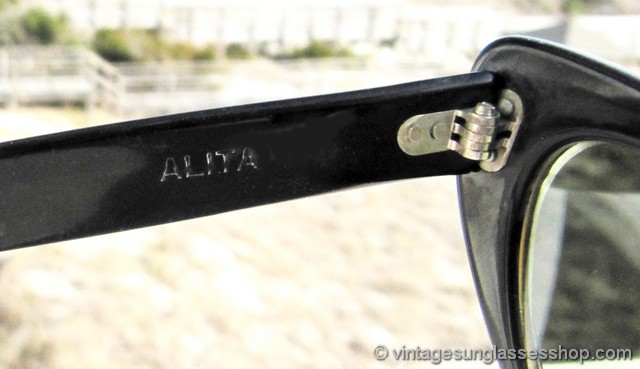 Ray-Ban Alita Cat Eye Sunglasses display picture 1