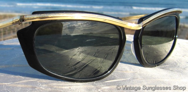 Ray-Ban Olympian Sunglasses display picture 2