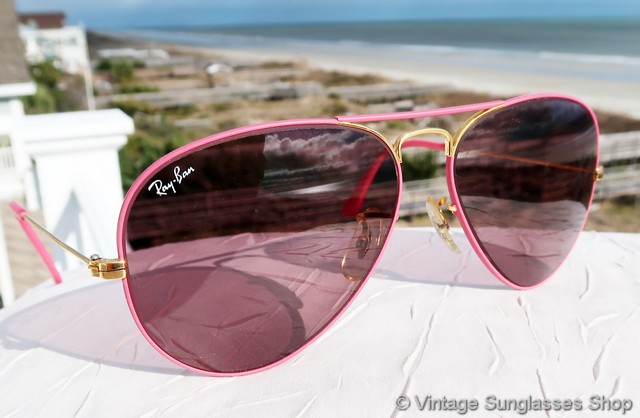 ray-ban%20pink%20flying%20colors%20pink%20changeables%20sunglasses_1.jpg