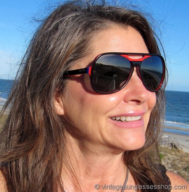 Ray Ban Powderhorn Black Red Vintage Sunglasses VINTAGE RAY BAN POWDERHORN RED BLACK MIRROR LENSES USA B&L  main image 3