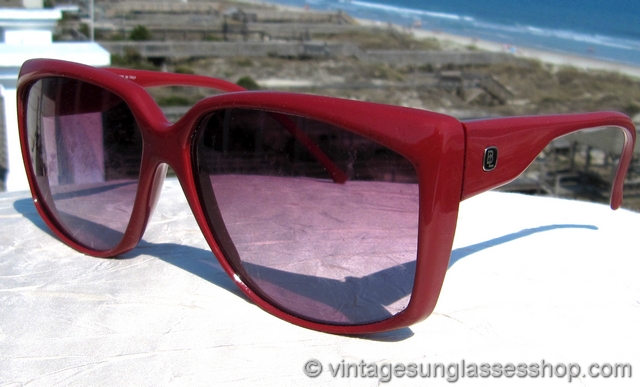 Vintage Ray-Ban Sunglasses For Men and Women - Page 52