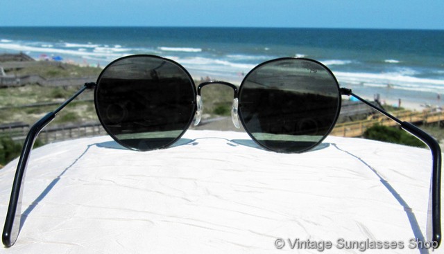 Ray-Ban W0608 Classic Metals Round Sunglasses display picture 1