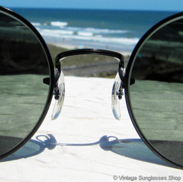 VTG 90’s Ray-Ban W0608 Metal Frames/B&L Green Round Aviator Lenses, Unisex Vintage Used BL Ray-Ban Round Aviator Sunglasses Black Gold  main image 4