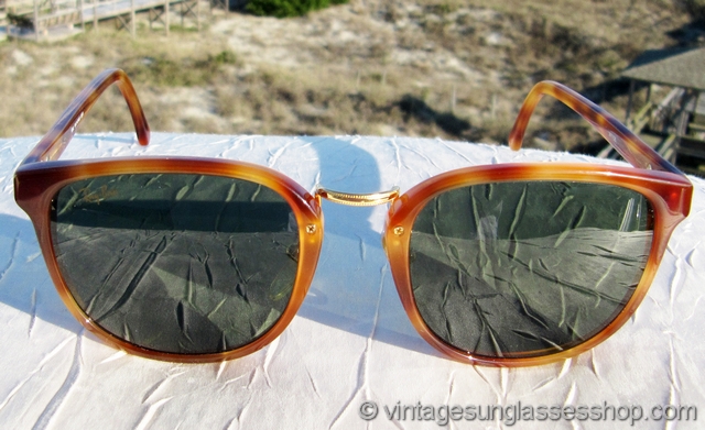 Ray-Ban W1106 Traditionals Blond Tortoise Sunglasses display picture 1