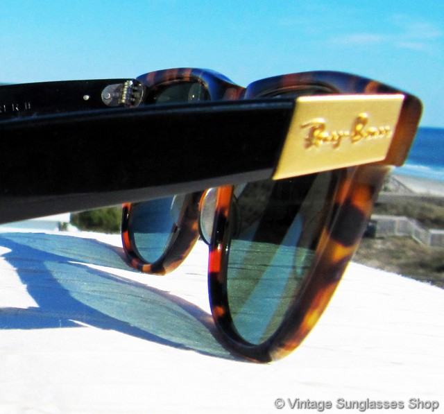 Ray-Ban W1446 Wayfarer II Limited Edition Sunglasses display picture 1