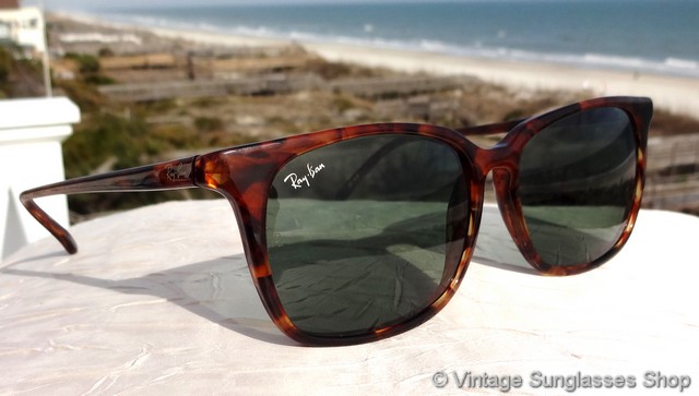 Ray-Ban W1944 Traditionals Sunglasses