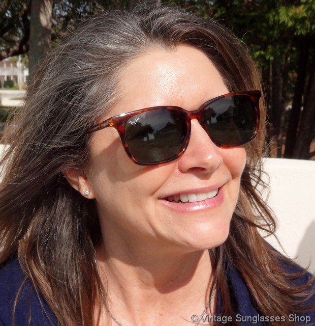 Ray-Ban W1944 Traditionals Sunglasses display picture 3