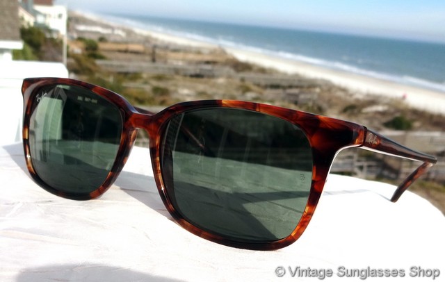 Ray-Ban W1944 Traditionals Sunglasses display picture 2
