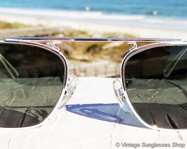 Ray-Ban W2002 Vintage Square Sunglasses display picture 1