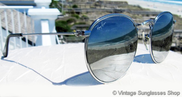 Ray-Ban Vintage Mirrored Sunglasses 2000s Silver Lens Unisex Classic Retro Ray-Ban Vintage Mirrored Sunglasses. Original Owner. 2000 main image 3