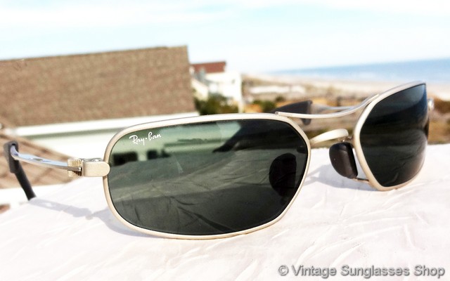 ray ban rectangle sunglasses on face