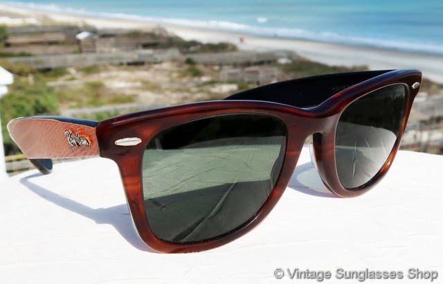 Vintage B&L Ray Ban Wayfarer Street Neat Black Tortoise Trim Sunglasses 1980s VINTAGE B&L RAY BAN W0530 UWAS BLACK/TORTOISE TRIM WAYFARER  main image 4