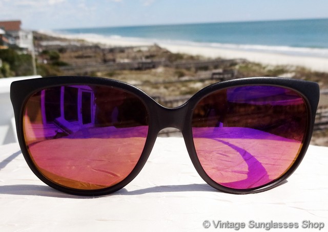 Vintage Revo Sunglasses For Men and Women display picture 1