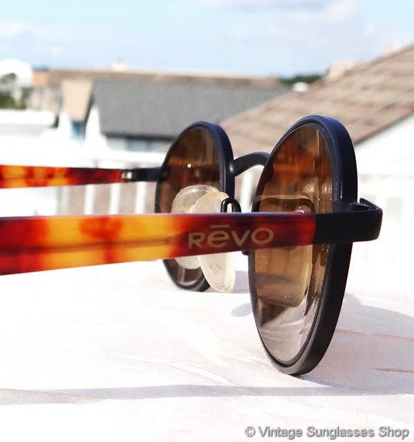 Revo 962 001 Oval Green Mirror Sunglasses display picture 2