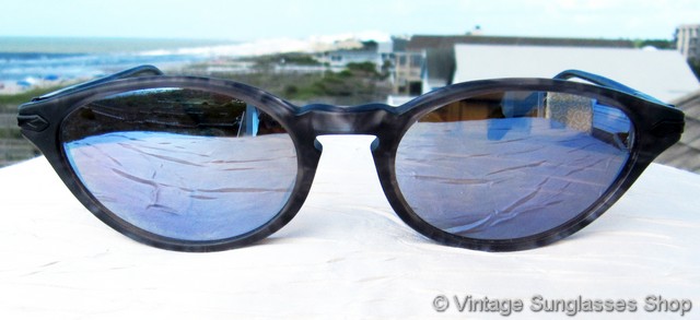 Revo 989 011 Feline Stealth Mirror Sunglasses display picture 3