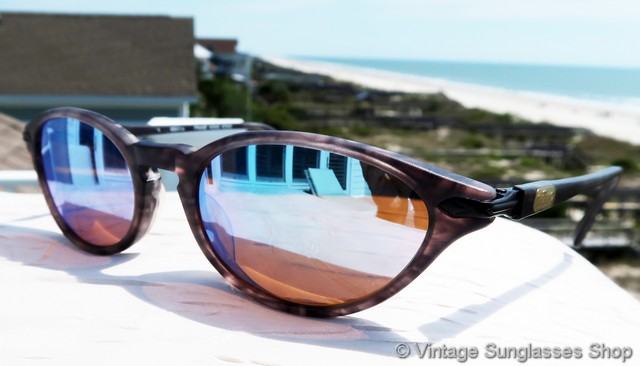 Revo 989 016 Feline Stealth Mirror Sunglasses display picture 2