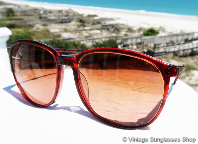 Serengeti Drivers  Sunglasses - 6238R With Original Case Lenses Very Good Read Serengeti Drivers Gold Polarized Sunglasses Lens Review main image 3