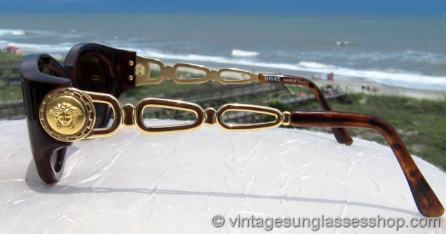 Versace 490 900 Sunglasses display picture 2