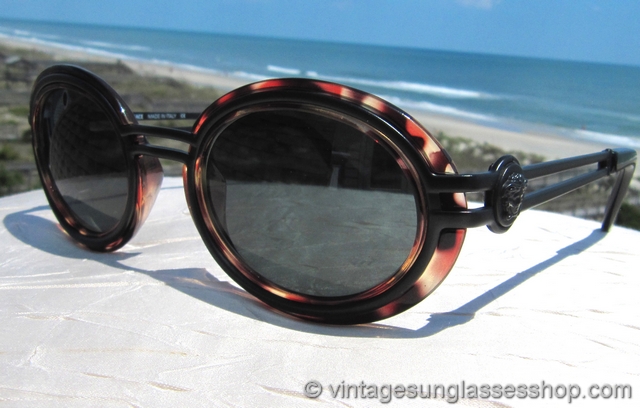 Versace S28 028 Tortoise Shell Medusa Sunglasses display picture 3