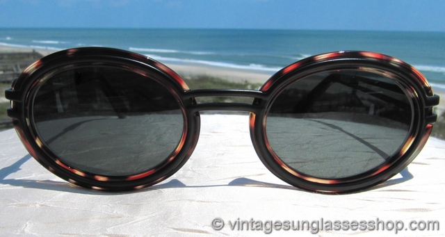 Versace S28 028 Tortoise Shell Medusa Sunglasses display picture 3